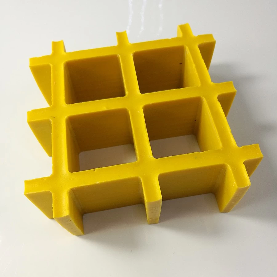 Caillebotis en plastique renforcé de FRP de fibre de verre concave jaune d'épaisseur de 25mm