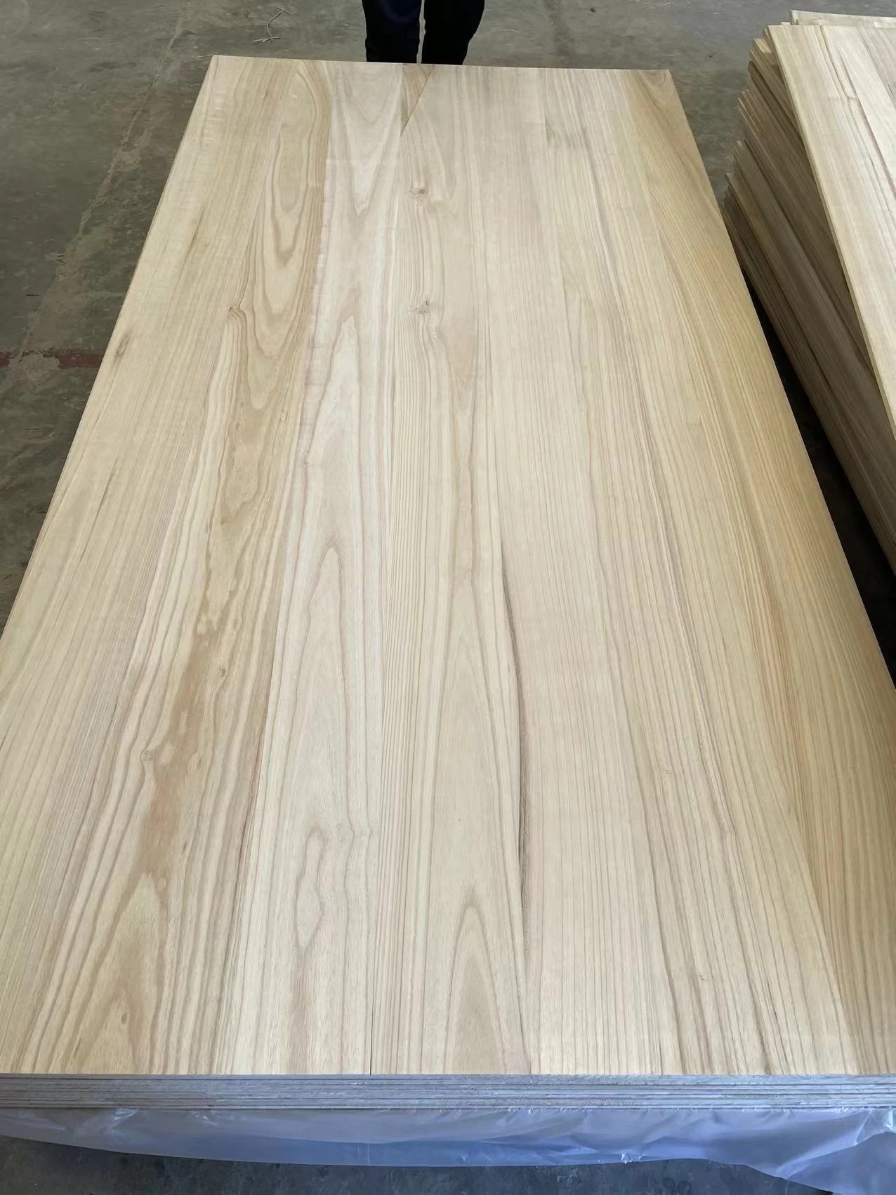Big Size Paulownia Wood Board for Furniture Factory Price Paulownia Wood  Sheets Paulownia Wood Lumber for Sale - China Paulownia Wood Board,  Building Material