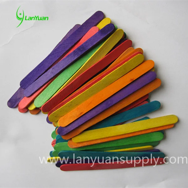 ملون خشبي الحرفية عصا