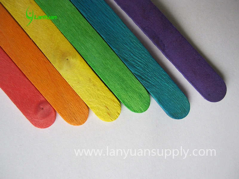 ملون خشبي الحرفية عصا