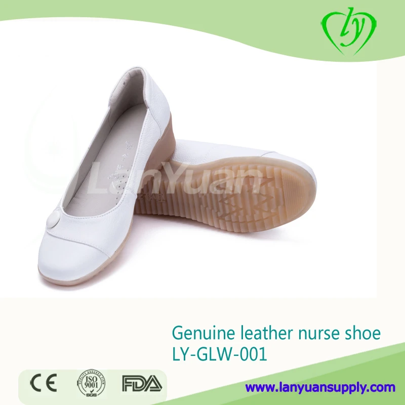 Zapatos de la enfermera del cuero genuino