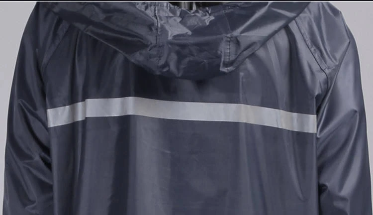 معطف واق من المطر مع شريط عاكس