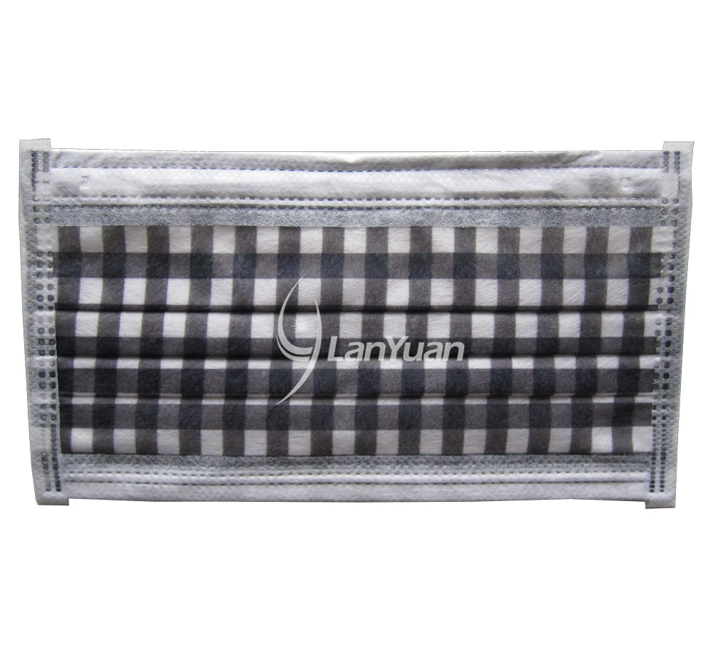 Single Piece Package Black and White Big Checked Pattern Ear Loop Face Mask