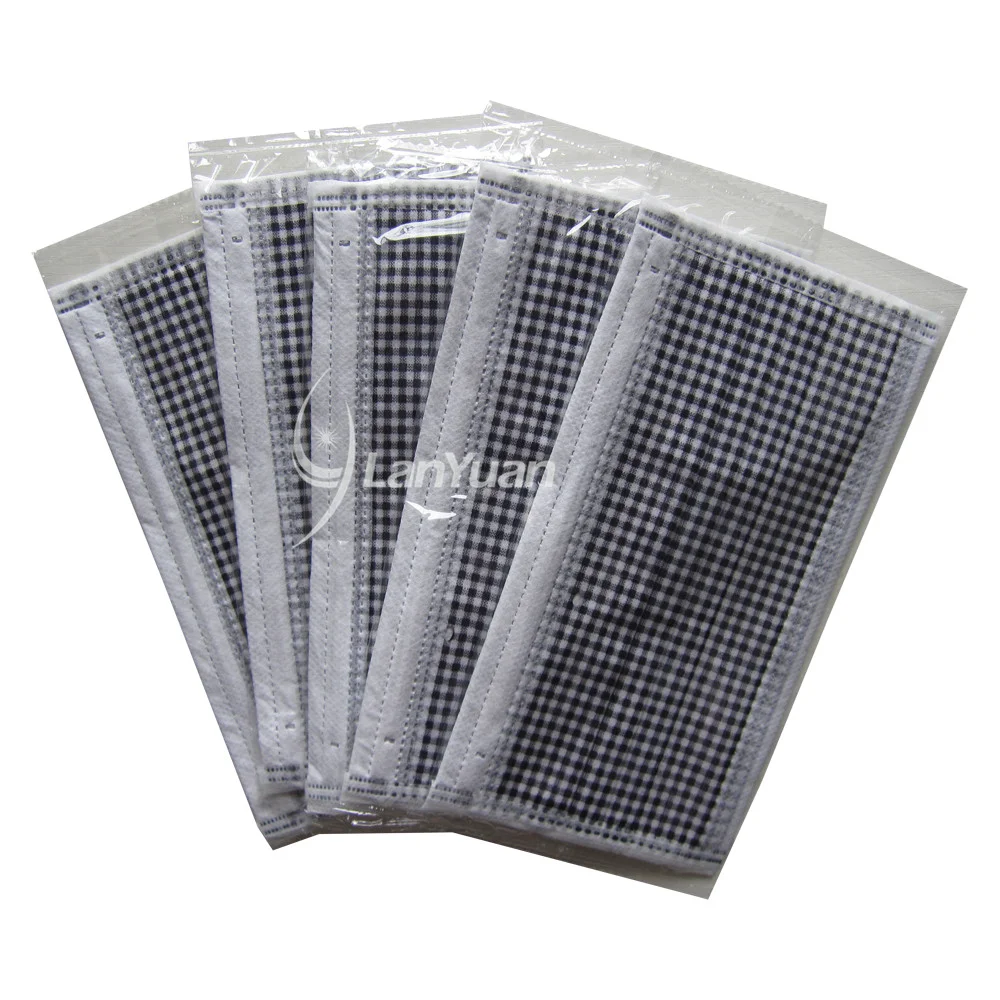 واحدة من قطعة حزمة أبيض وأسود صغير تم الفحص نمط قناع الوجه