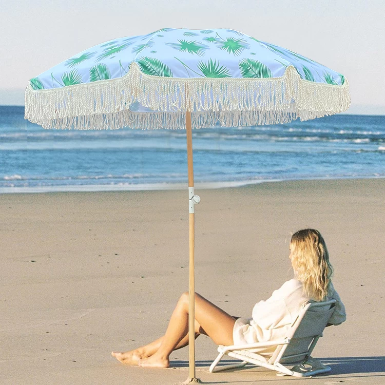 2022 New Arrival Customized Design Beach Wooden Umbrella with Tassel Beach Umbrella with Mat Sets