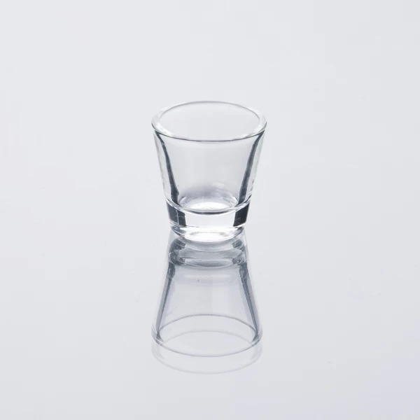 短玻璃杯
