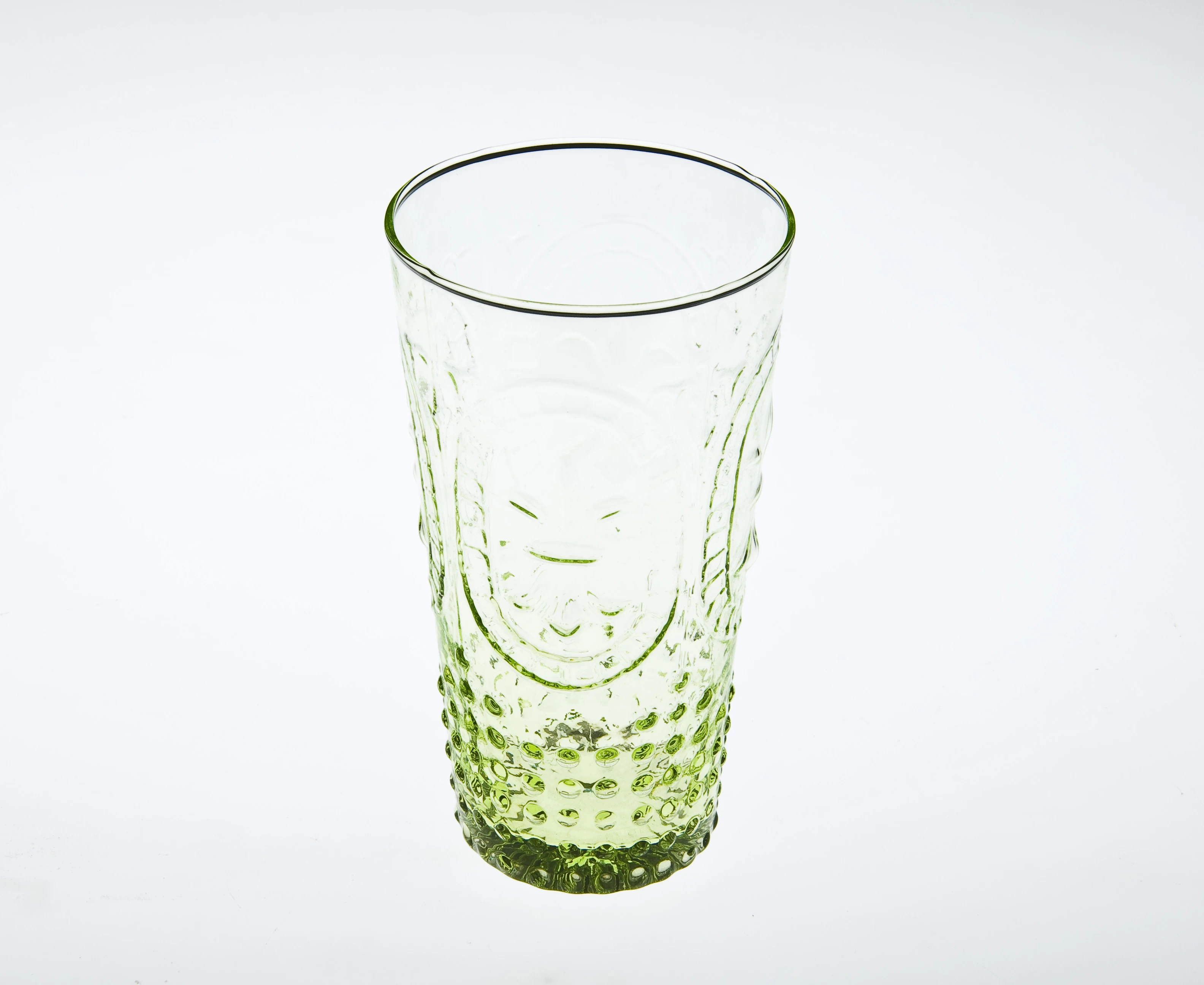 浅绿色玻璃饮杯