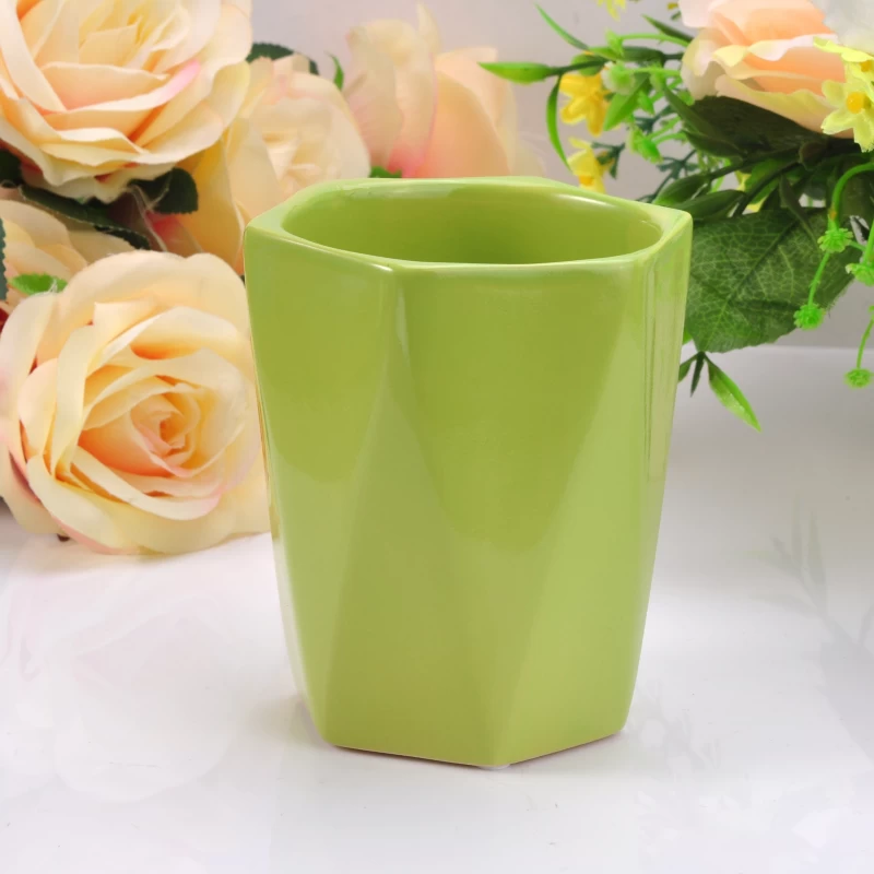 Wholesale glazing green color ceramic candle holder