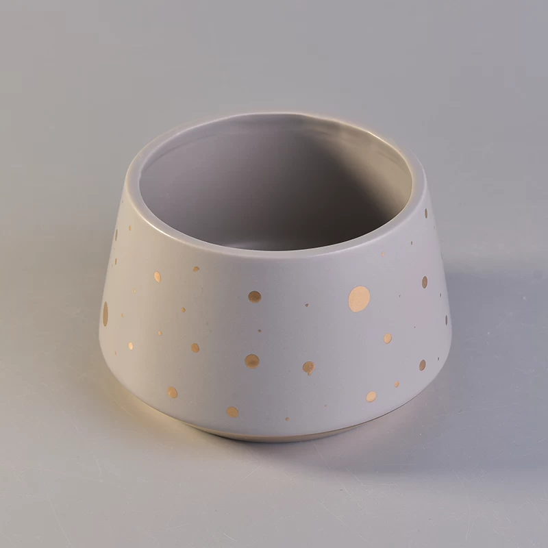 gold dots cermaic candle vessel
