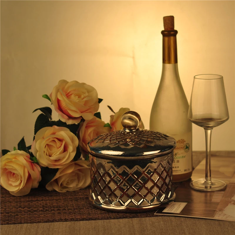 Glass candle jar with lid