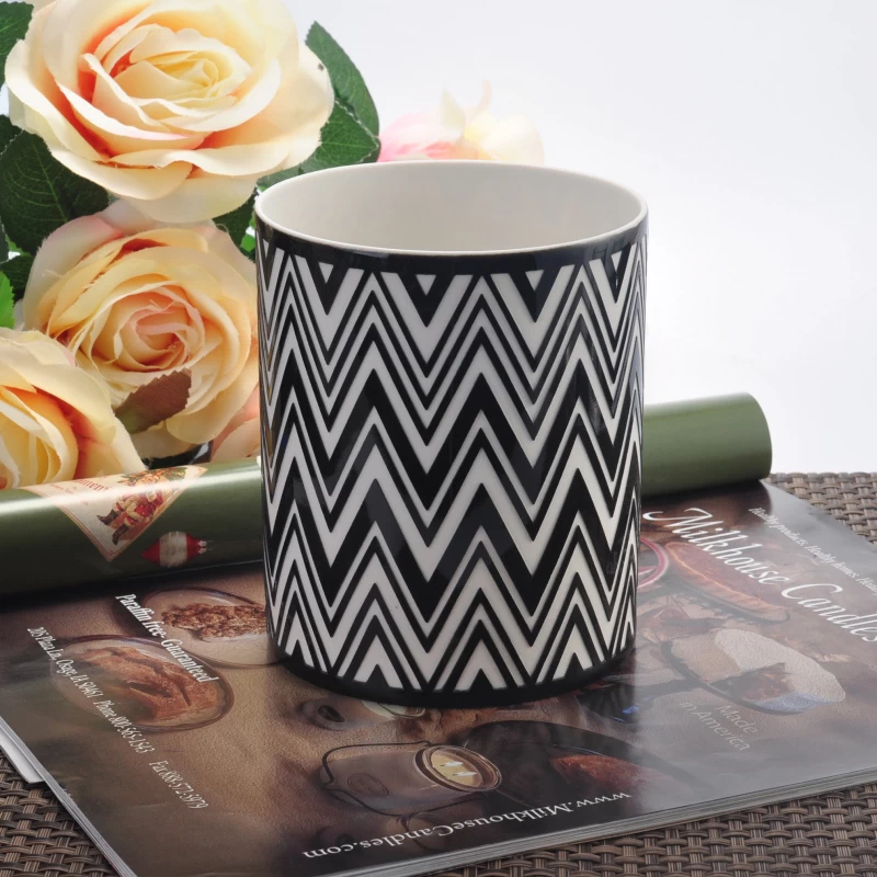 Unique cylinder design black and white embossed pattern ceramic jar