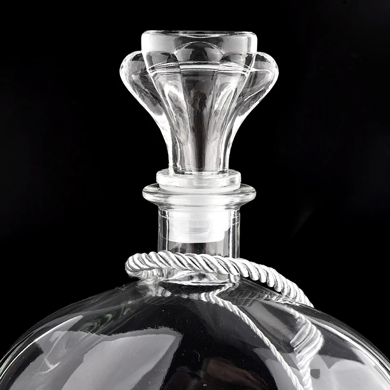 New design luxury diffuser glass bottle for home decor