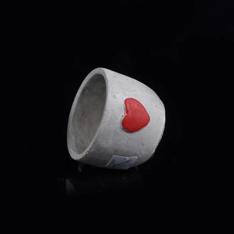 Round shape concrete candle container with heart emboss
