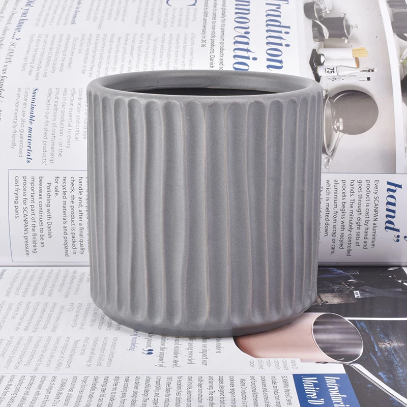 20oz ceramic candle jar with embossed ridge pattern