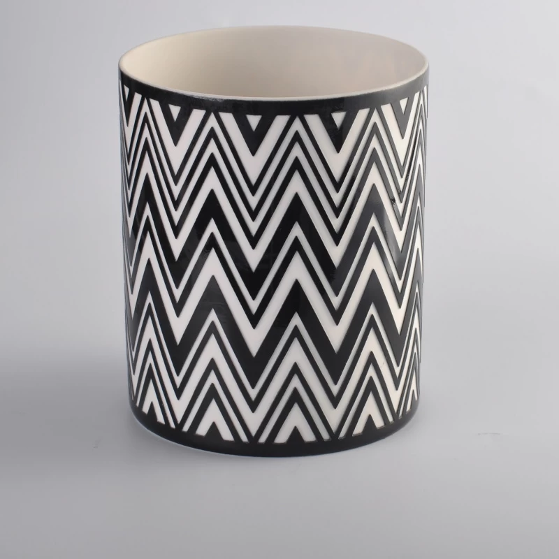 Unique cylinder design black and white embossed pattern ceramic jar