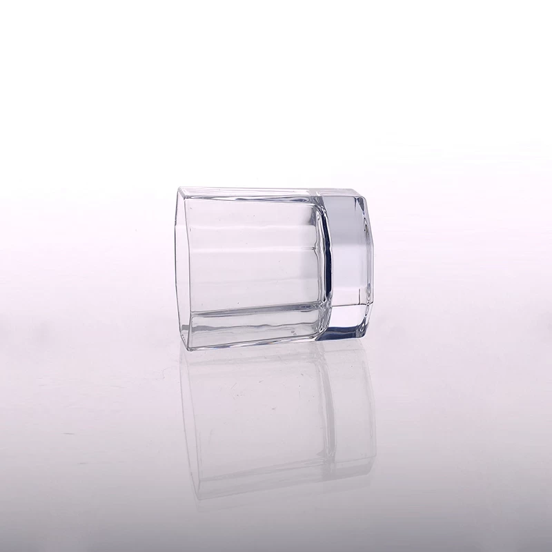 Polygonal drinking glass