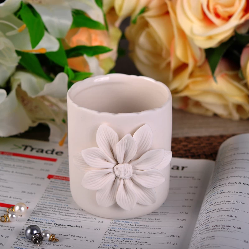 Hot Sale Round Cylinder Embossed White Flower Ceramic Candle Holder
