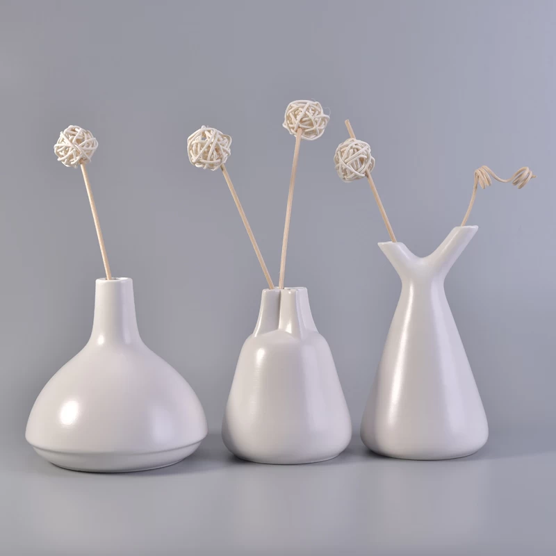 Decorative aroma white ceramic reed diffuser bottles