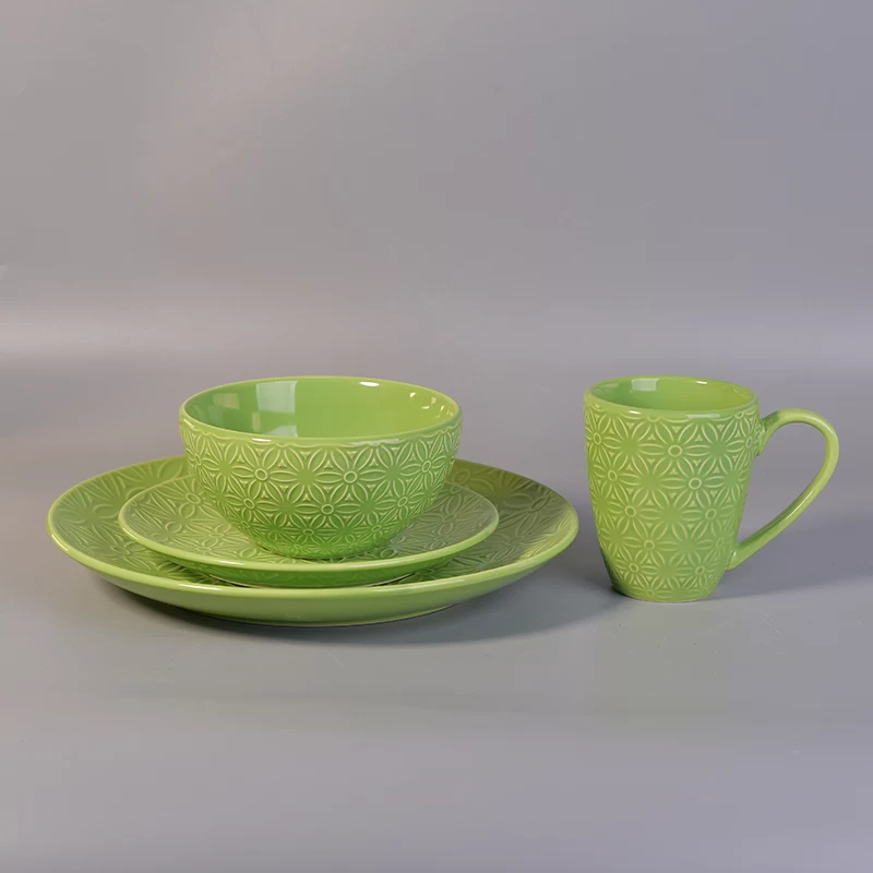 Custom color ceramic dinner set with porcelain mug