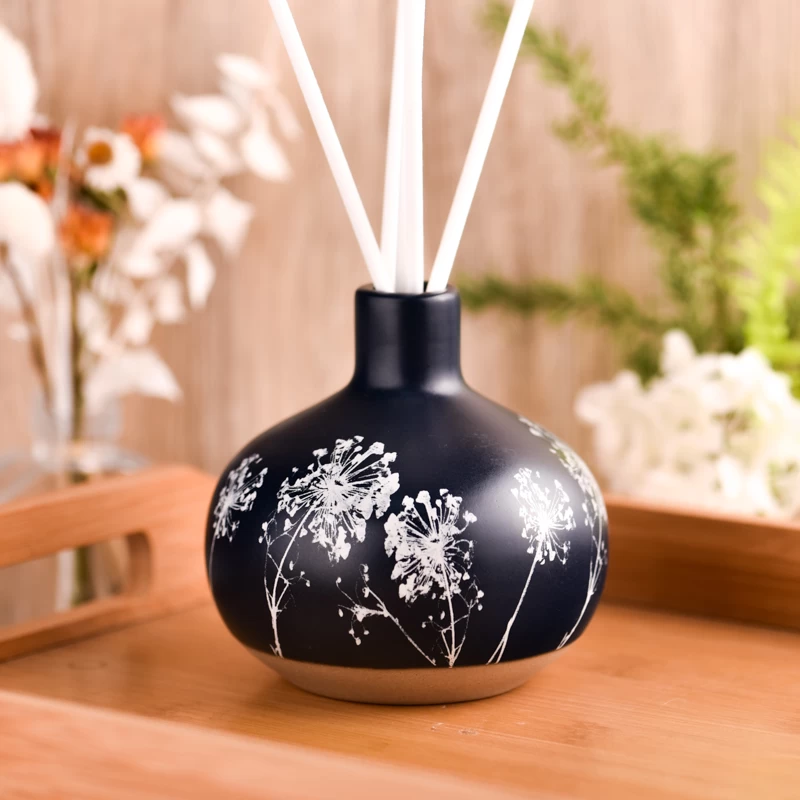 Supplier matte black 14oz Ceramic Diffuser Bottles Ceramic Vase Home Decoration