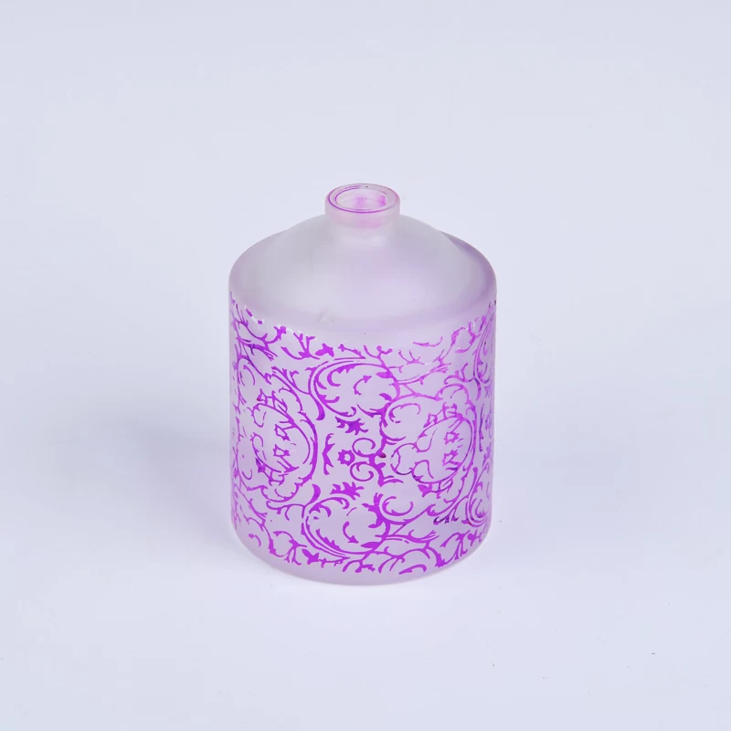 粉色香水瓶