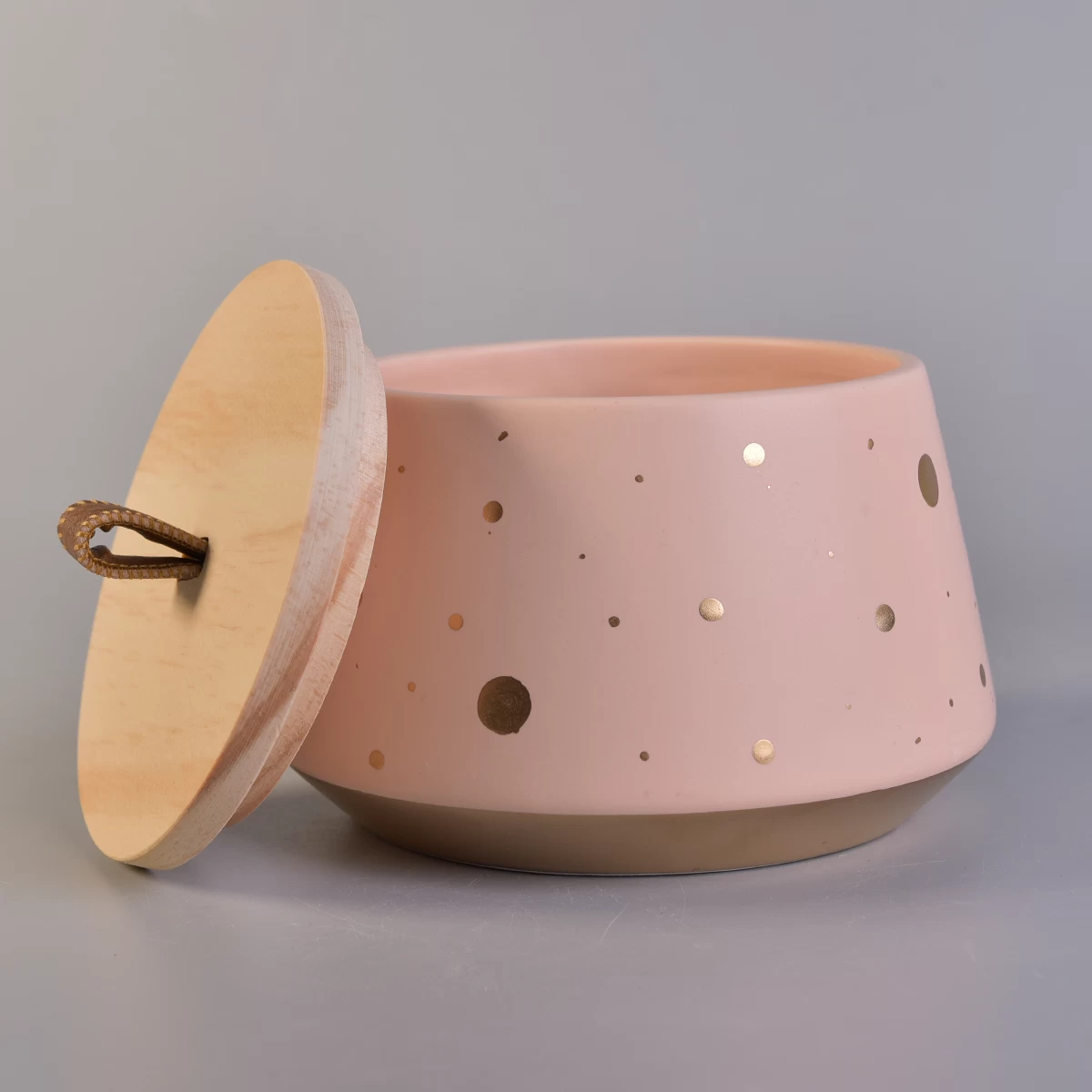 Custom gold print matte color ceramic candle holder with wood lid