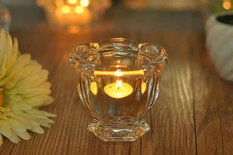 Flower Design Clear Glass Candle Holder