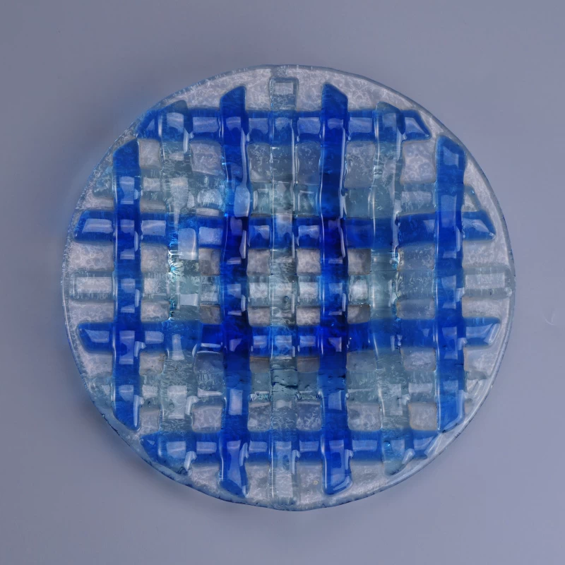 7'' Round Glass Plate with Blue Plaid