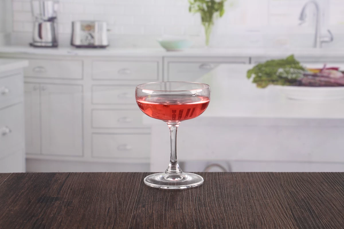 Inexpensive crystal champagne saucer