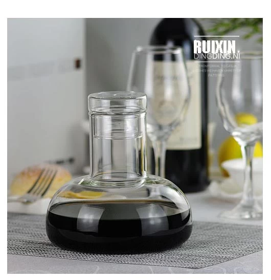 glass water decanter