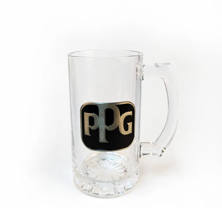 Tankard beer glass with metal logo