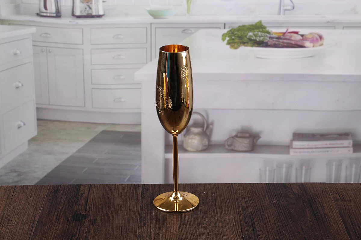 decorate champagne glass