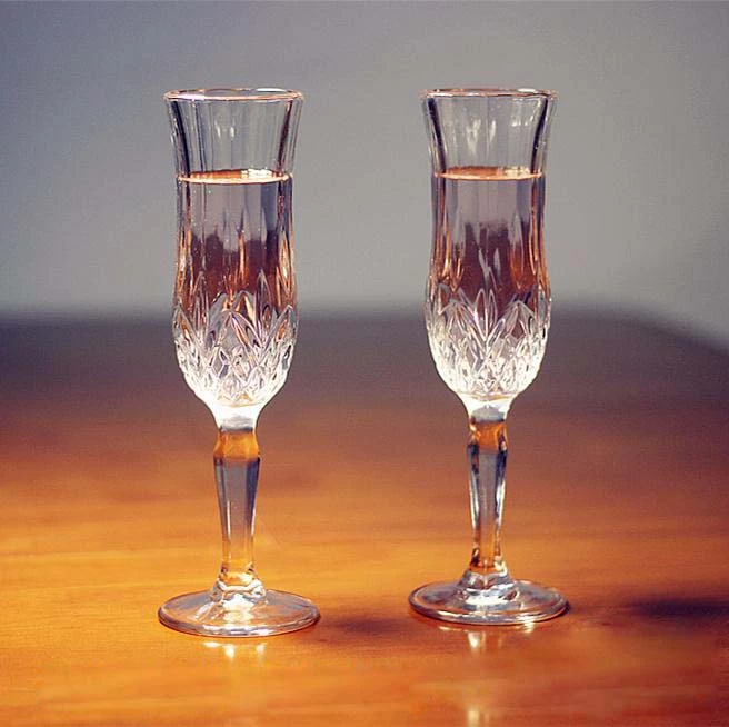 classic champagne glasses