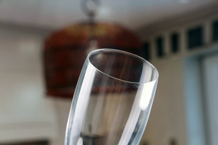 Short stem champagne glass