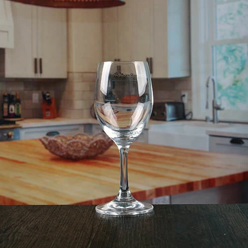 Bulk crystal wine glass