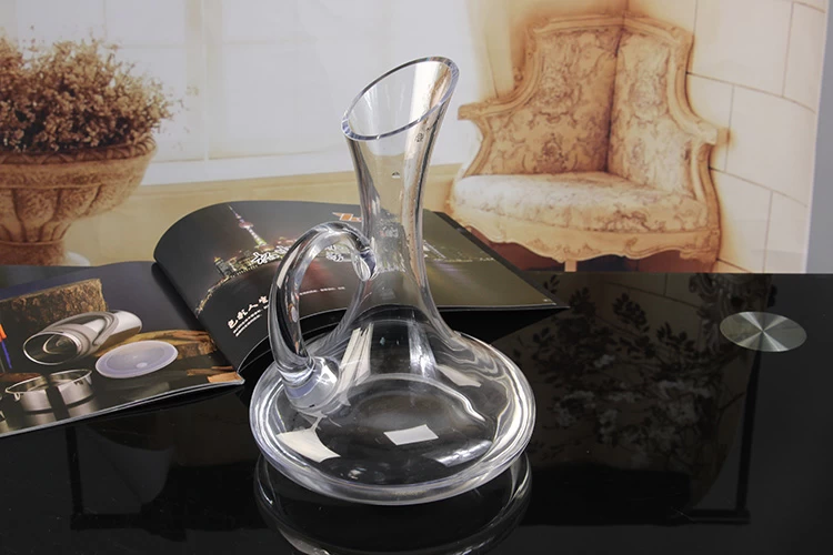Crystal Wine Decanter With Handle
