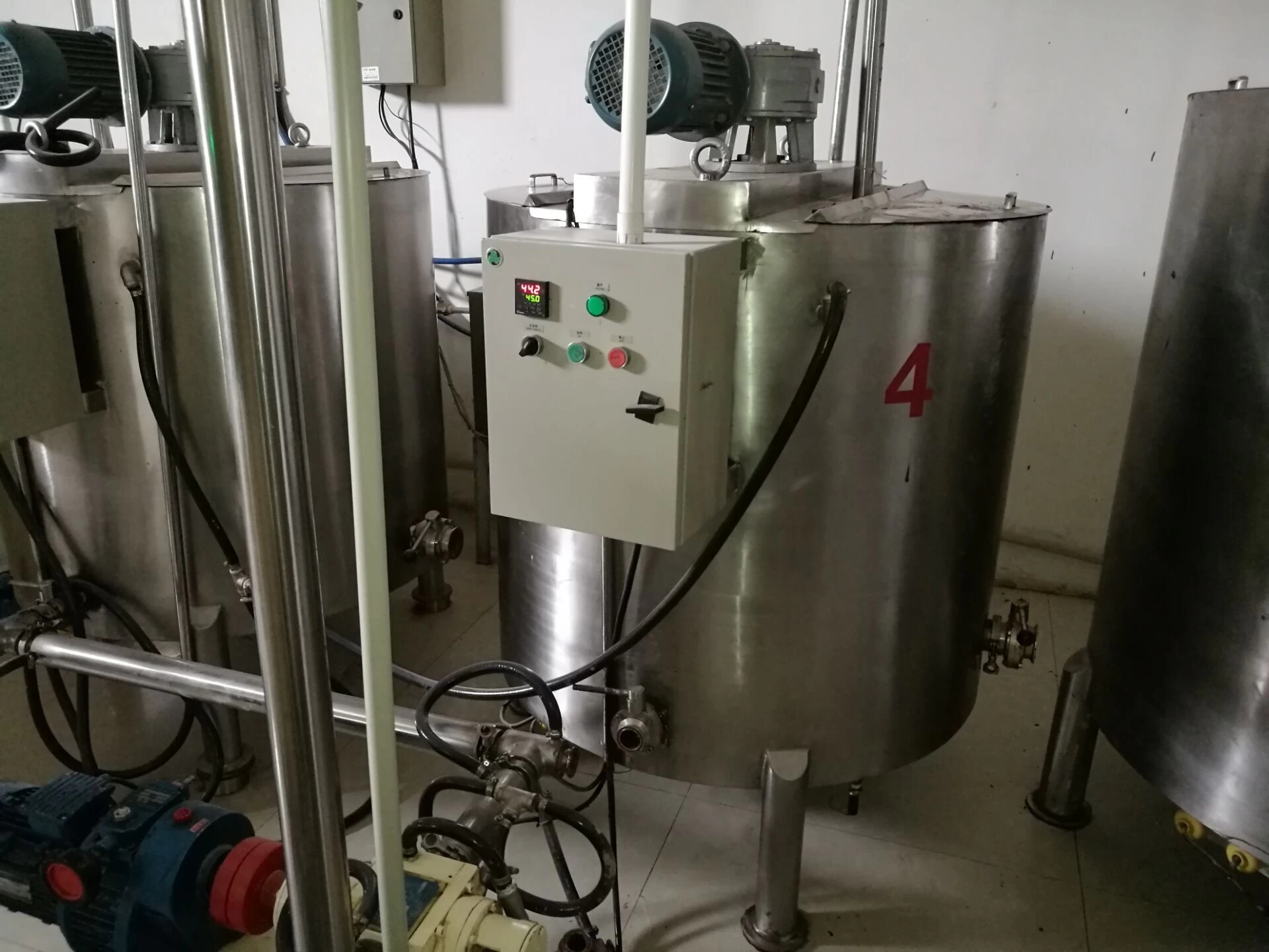 Китай резервуар для хранения шоколада из нержавеющей стали, горячий магазин для хранения шоколада производителя