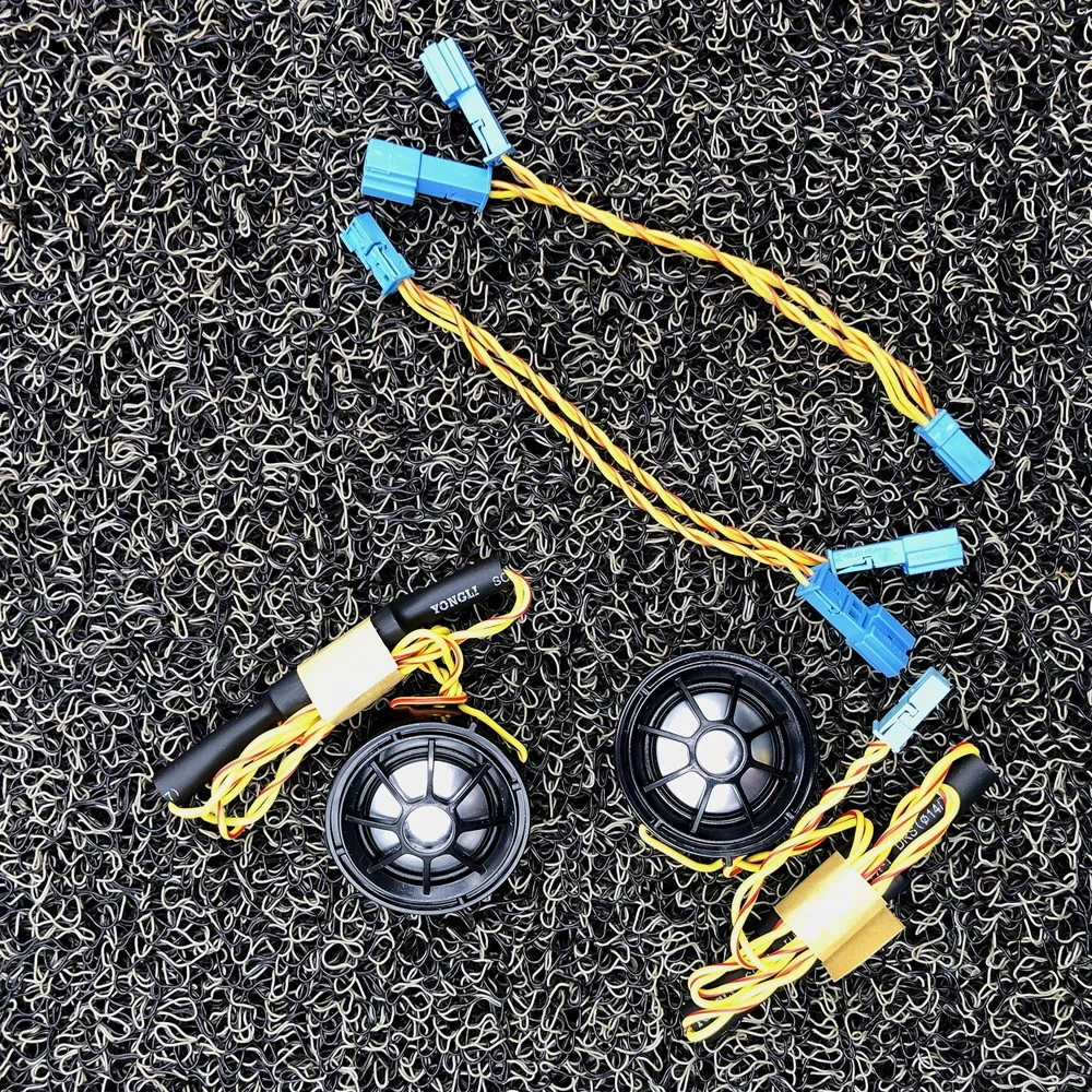 BMW F10 F11系列的汽车前门扬声器高质量的音频小号高音盖头高音喇叭框架装饰装饰