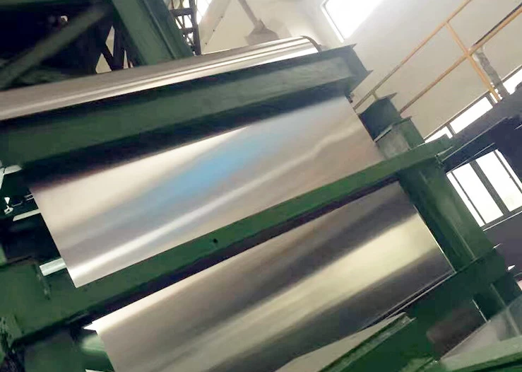 China Grote aluminium spoel, folie en vel fabrikant