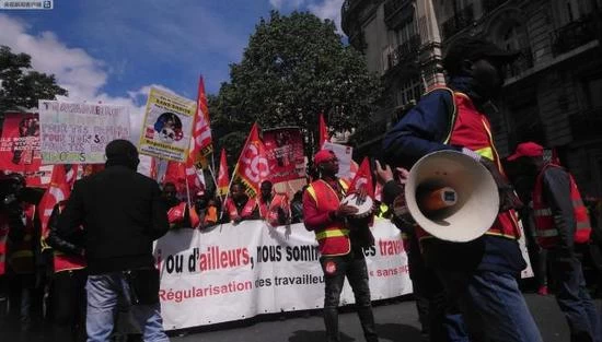 China 20,000 people hold demonstrations in Paris manufacturer