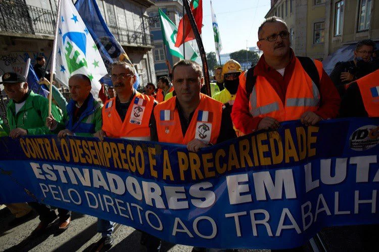 China Port of Lisbon Dockers Begin Two Week Overtime Strike manufacturer