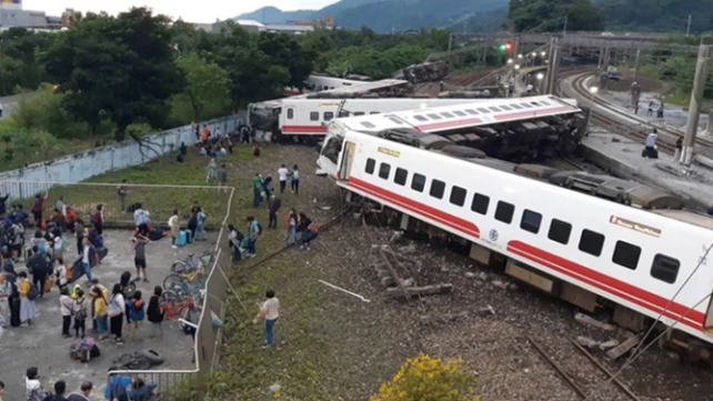 China Serious railway overturn accident in Taiwan manufacturer