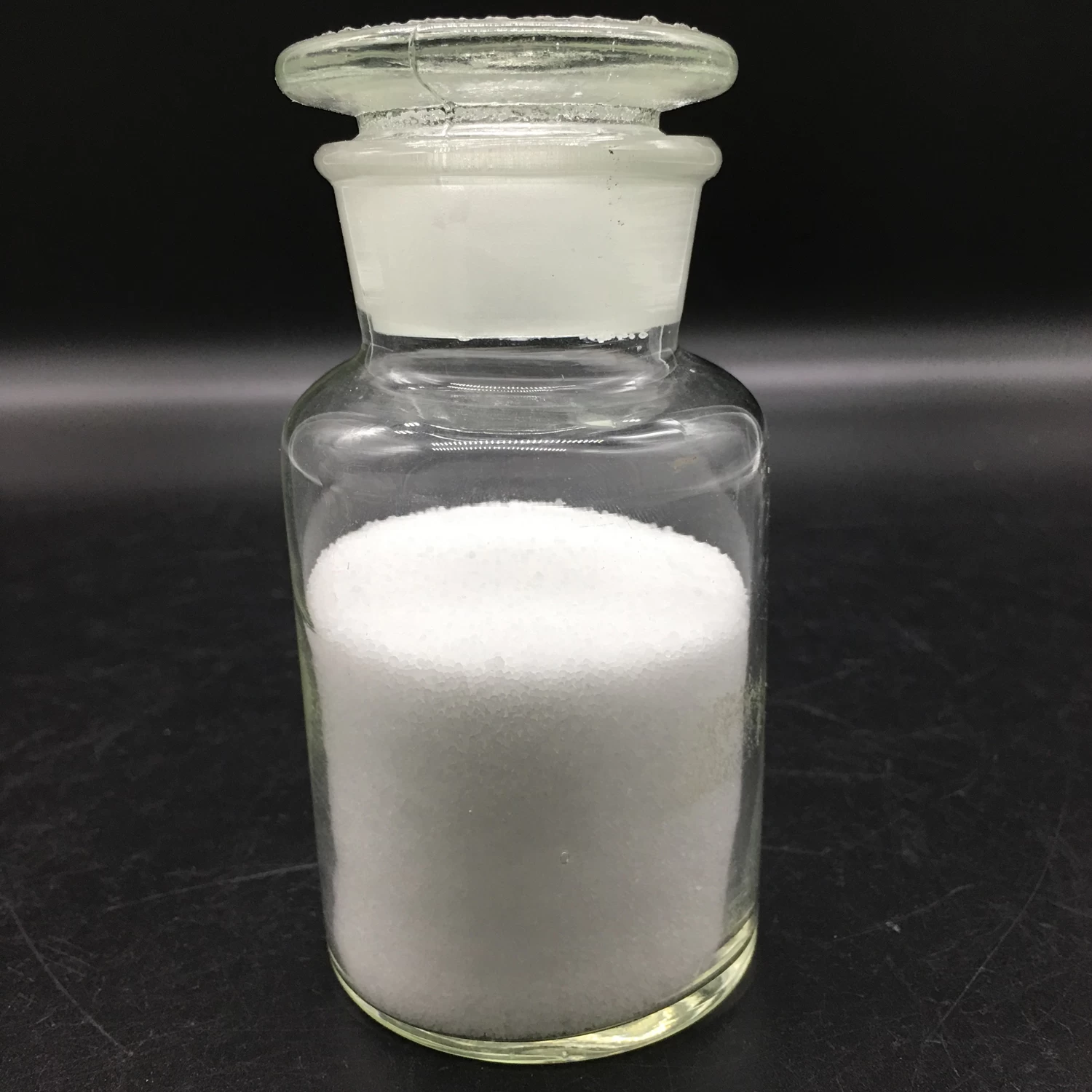Polyacrylamide cationique pour la déshydratation des boues