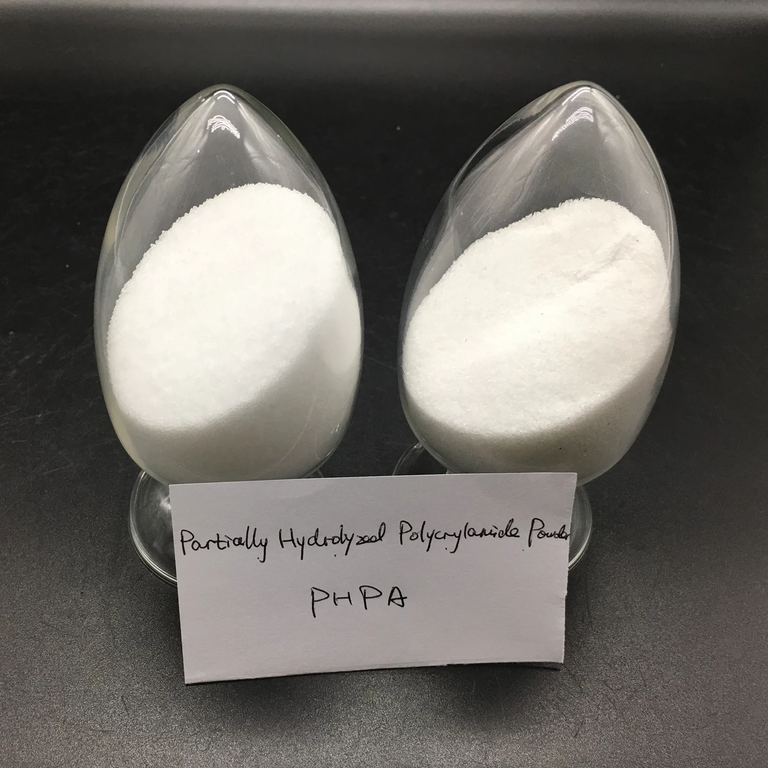 Polyacrylamide EOR à haute température et résistance saline