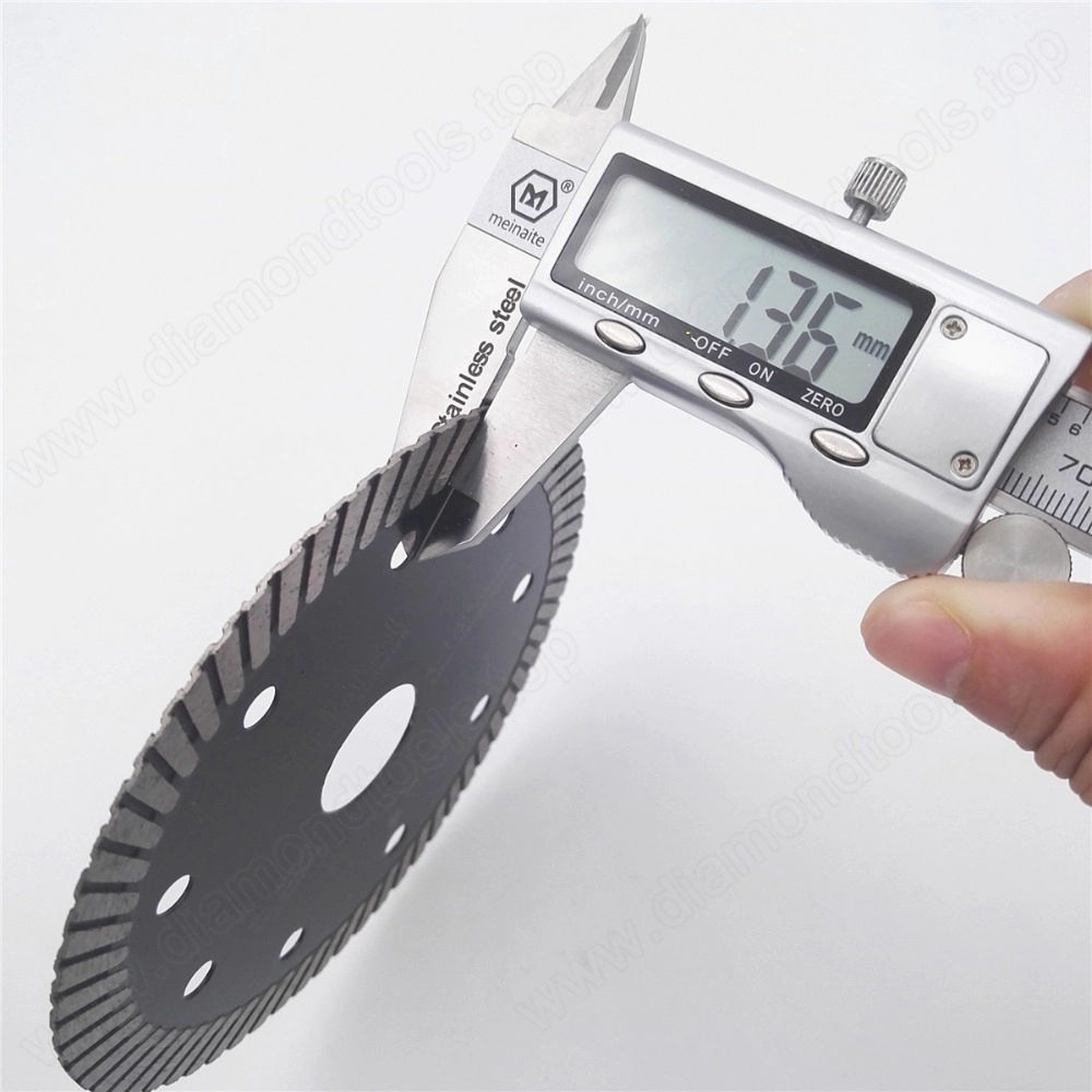 中国4インチ4.5inch 5inchダイヤモンド熱プレスSuperthinダイヤモンドターボは、セラミックタイル花崗岩カッティング工場のブレードを見た