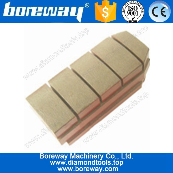 Diamantsteine ​​mit Wassernut