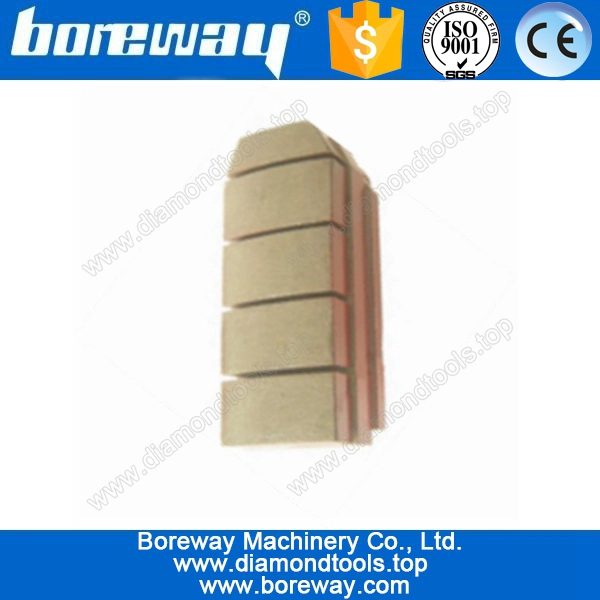 Diamantsteine ​​mit Wassernut