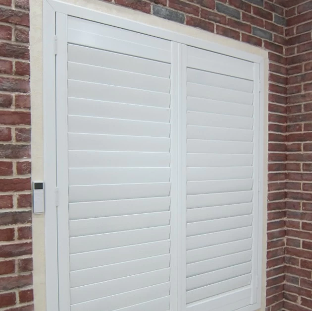 Aluminum outdoor shutters