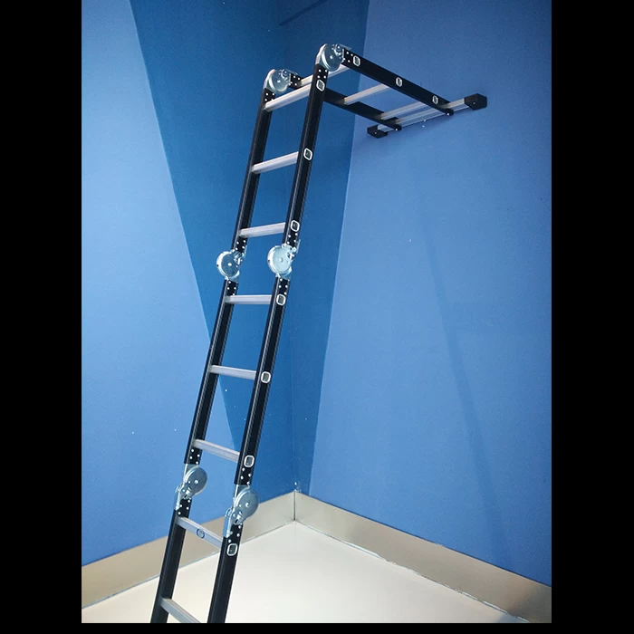 Xingon resistente multi propósito plegable escalera de aluminio EN131