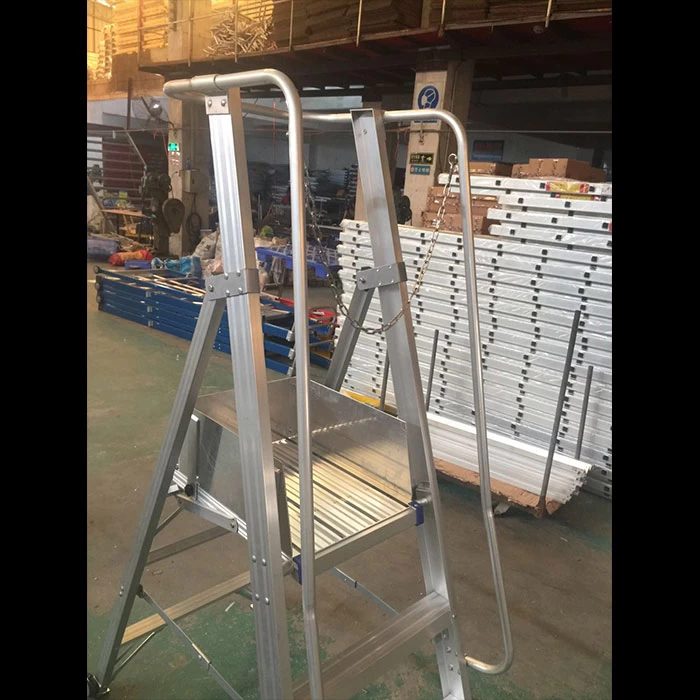 Xingon professional aluminum platform step ladder with safety gate ANSI